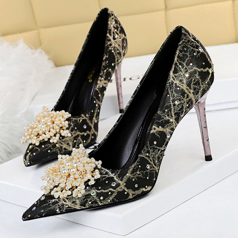 BIGTREE Scarpe Fiori di perle  - Shoe Tree recensione e prezzo