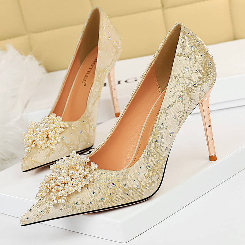 BIGTREE Scarpe Fiori di perle  - Shoe Tree recensione e prezzo